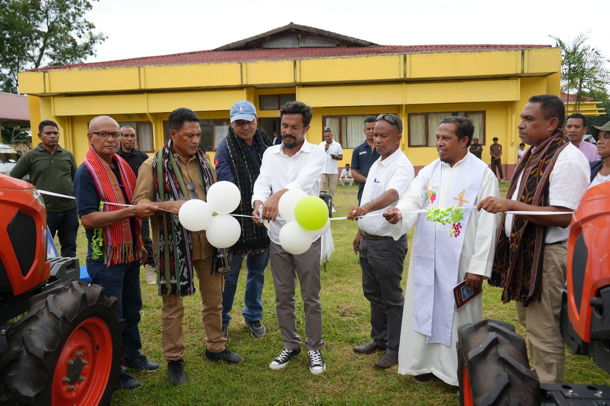 SEP ENTREGA EKIPAMENTU MODERNU BA PAM MANUFAHI